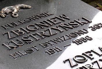 UCZCILI WETERANA