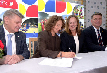 MARSZAŁEK WOJEWÓDZTWA W 'PIŁCE MECZOWEJ'