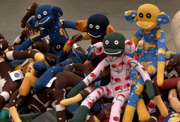 SKARPETKOWE MAŁPKI DLA DZIECI