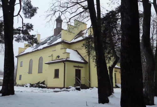 Osiedle Kochanówka oraz Kościół pw. Matki Bożej Nieustającej Pomocy i remiza OSP Mikołajew