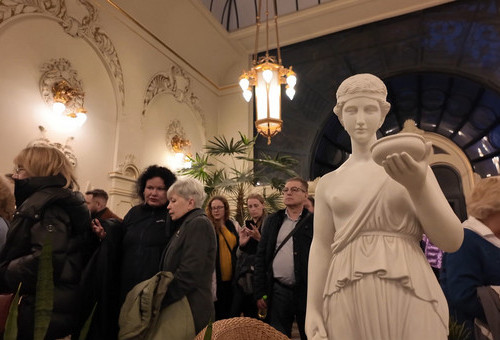 Musical, nowoczesne techniki, historyczne wnętrza i instrumenty- wszystko w Akademii Muzycznej.